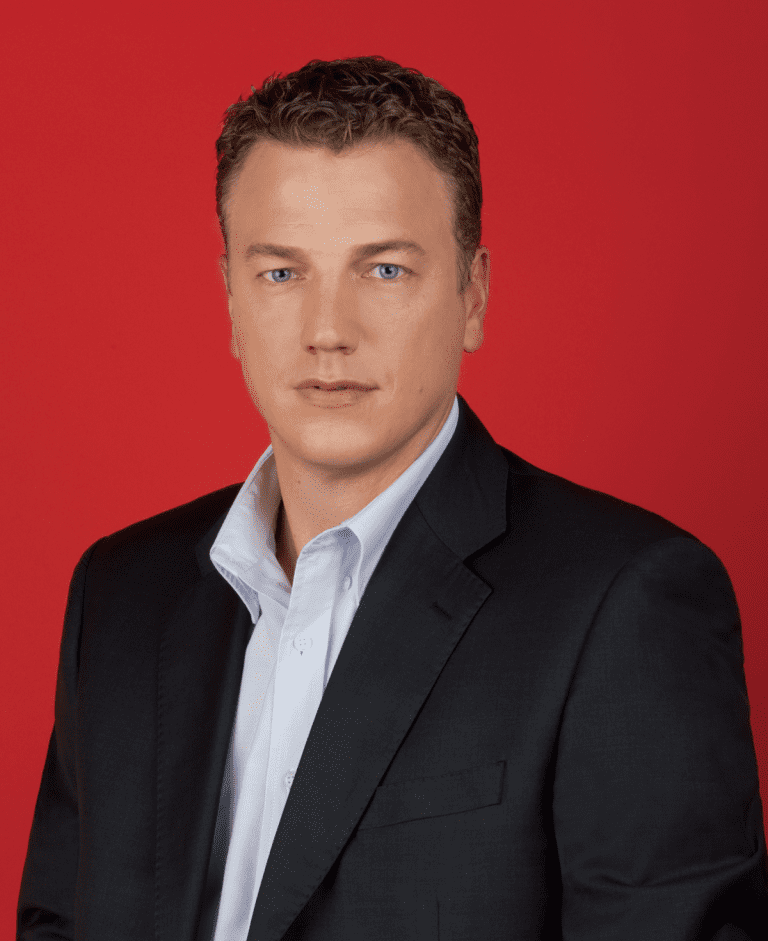 David McKenzie Bio, Age, Family, Wife, CNN, Awards, Net Worth